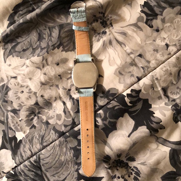 Powder blue wrist watch - Picture 5 of 5